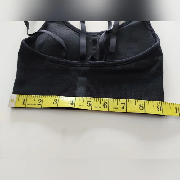5/15$ Reebok sports bra/tank for child - Picture 6 of 7